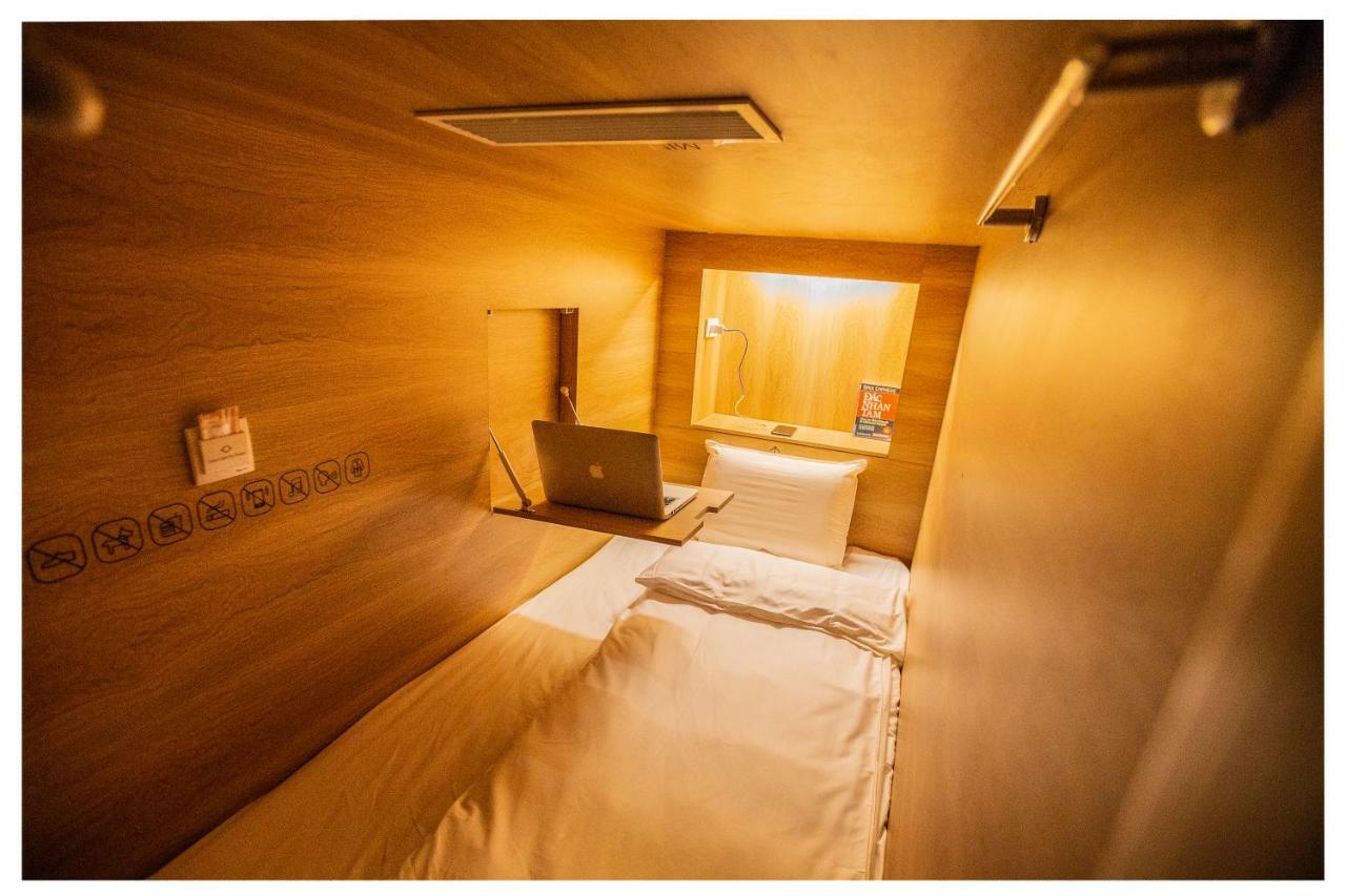 Khan Hoang Capsule Hotel (Adults Only) Hanoi Zewnętrze zdjęcie